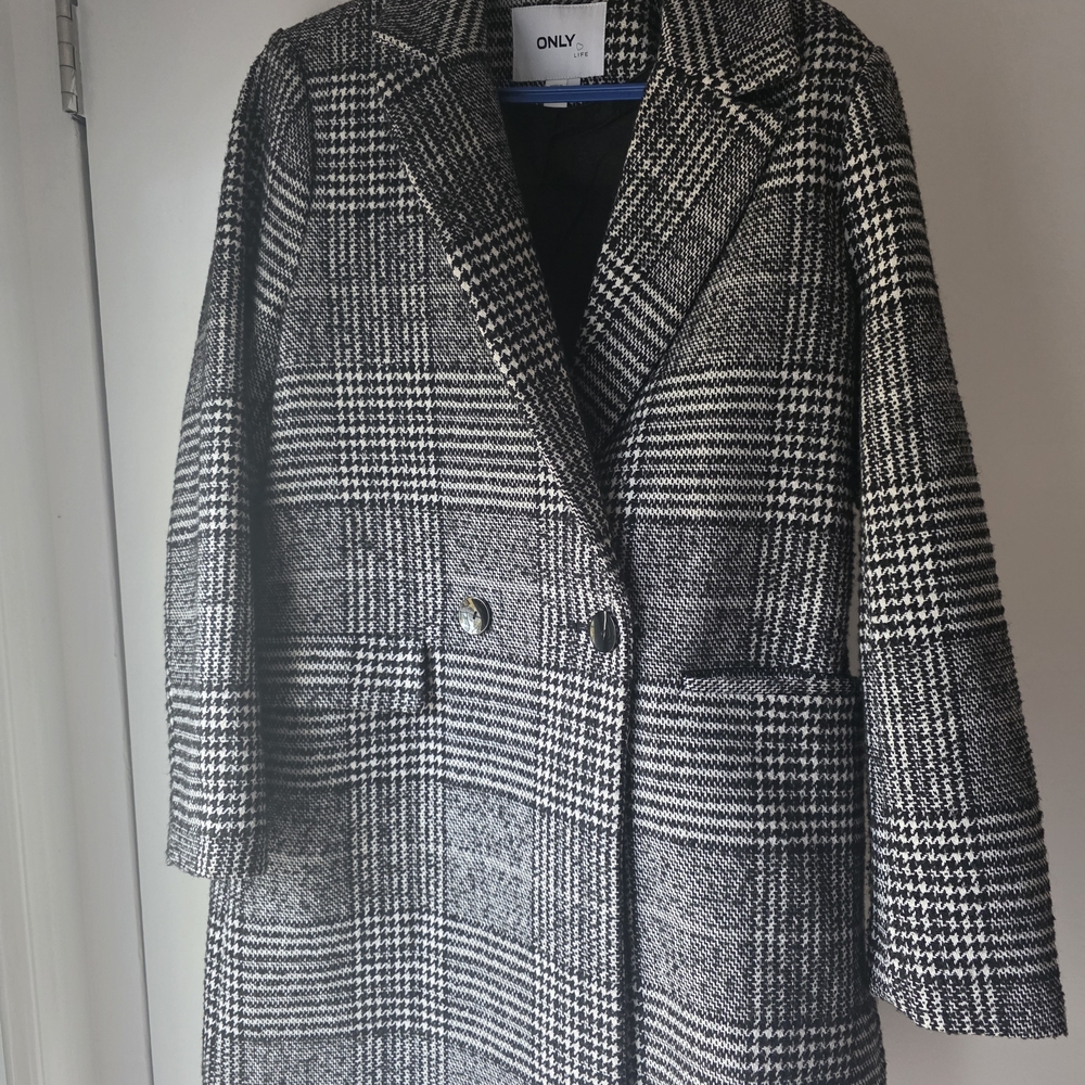 ONLY Women's Classic Black and White Checkered Trench Coat